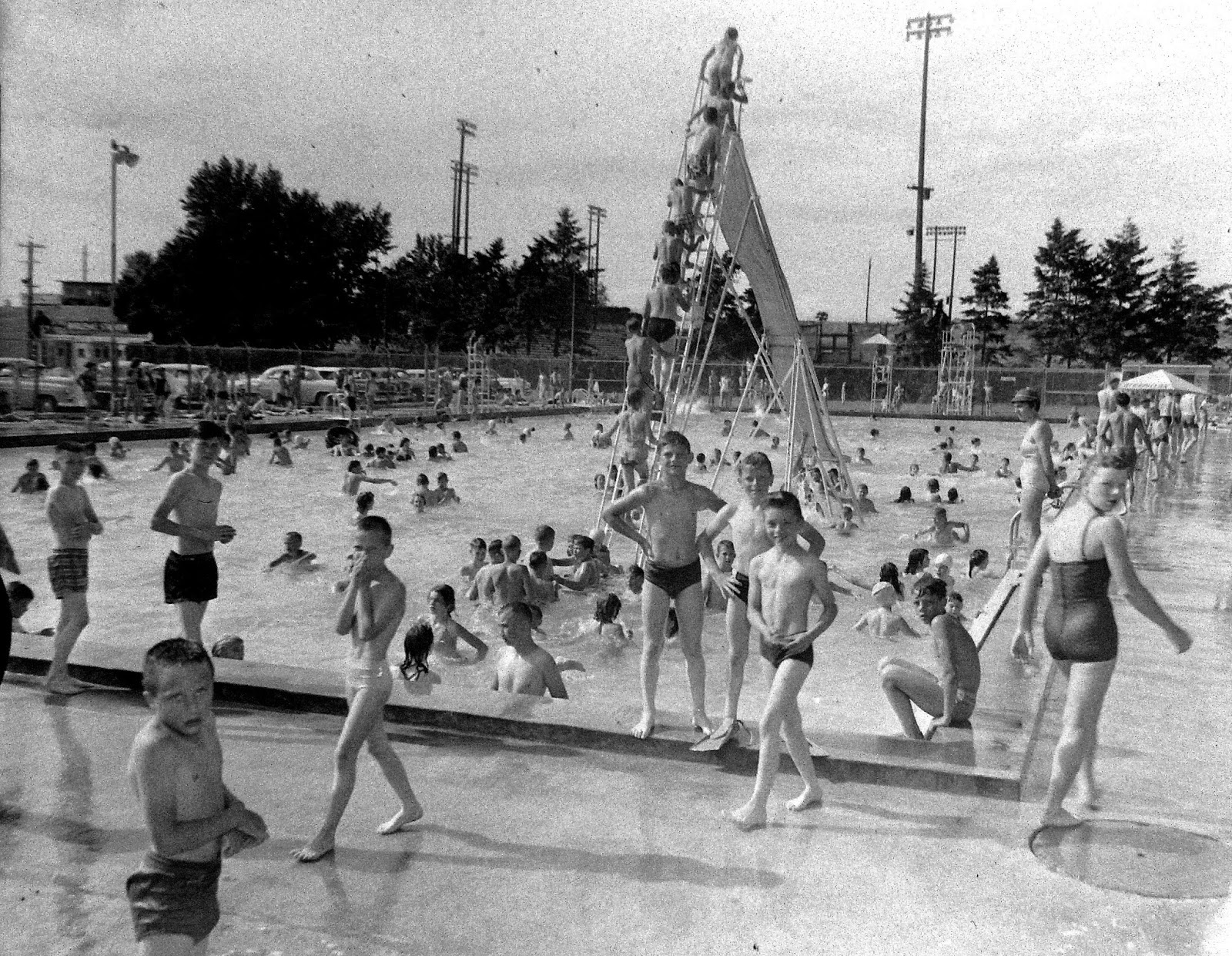 allied veterans memorial swimming and wading pool