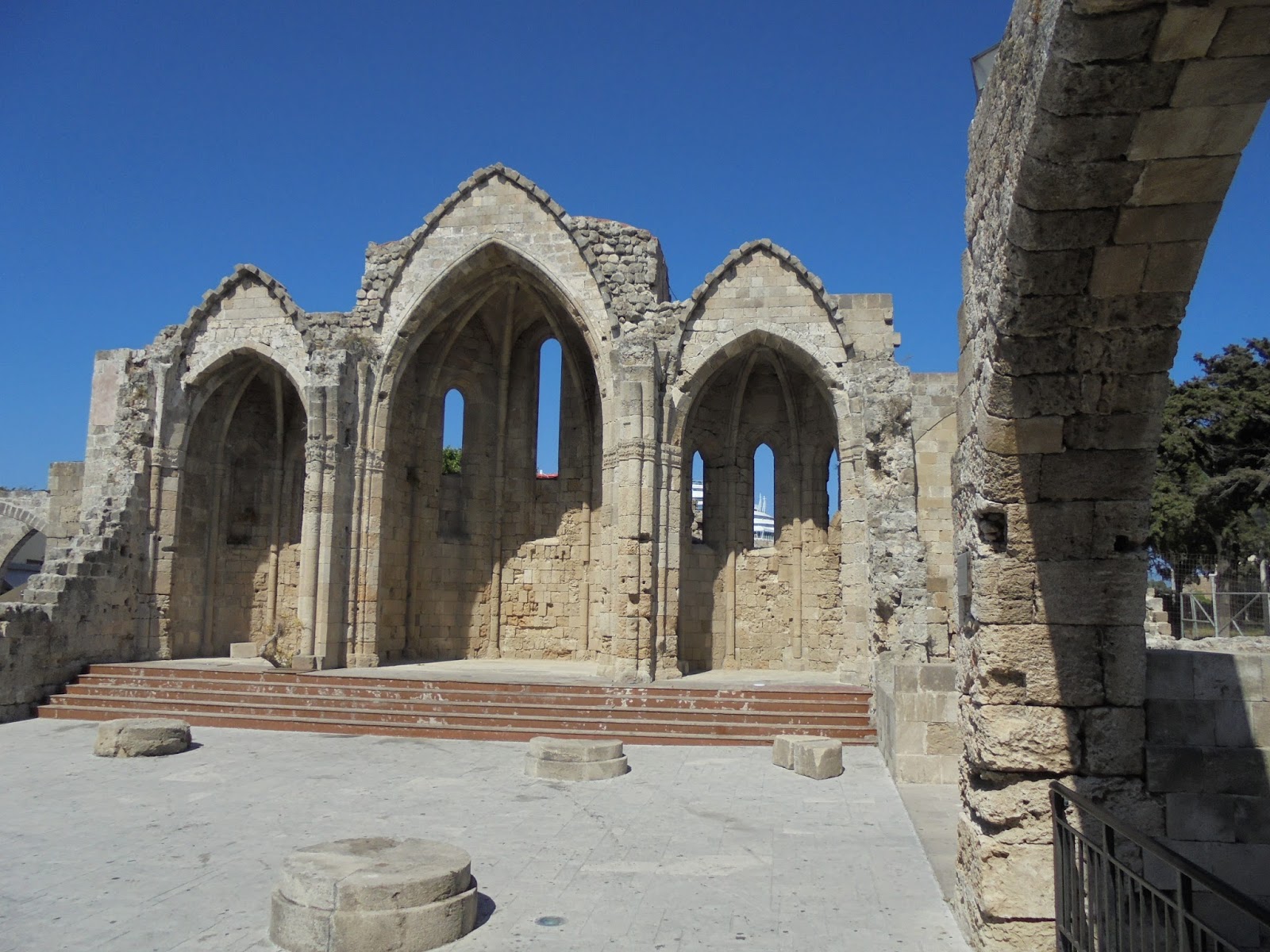 KLASIČNI AMATERIZAM U UMETNOSTI: RODOS - OSTRVO KOJE MORATE POSETITI ...