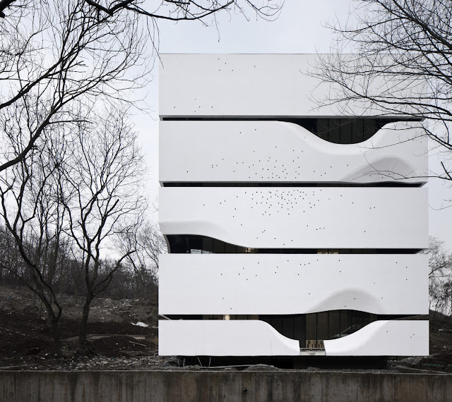 AZL Architects - CIPEA BLOCKHOUSE AZL Architects - CIPEA BLOCKHOUSE