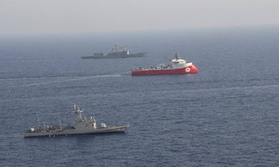 ΤΩΡΑ: ΜΕΤΑΞΥ ΚΥΠΡΟΥ ΚΑΙ ΚΑΣΤΕΛΛΟΡΙΖΟΥ ΤΟ BARBAROS – ΕΠΙΚΙΝΔΥΝΗ ΚΛΙΜΑΚΩΣΗ ΜΕ ΦΟΝΤΟ ΤΑ ΕΝΕΡΓΕΙΑΚΑ – ΟΙ ΤΟΥΡΚΟΙ ΚΙΝΟΥΝΤΑΙ ΠΡΟΣ ΤΗΝ ΕΛΛΗΝΙΚΗ ΥΦΑΛΟΚΡΗΠΙΔΑ – ΣΕ ΕΤΟΙΜΟΤΗΤΑ ΤΟ ΠΟΛΕΜΙΚΟ ΜΑΣ ΝΑΥΤΙΚΟ  