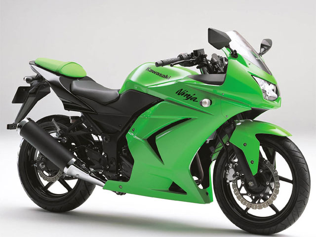 bajaj kawasaki ninja
