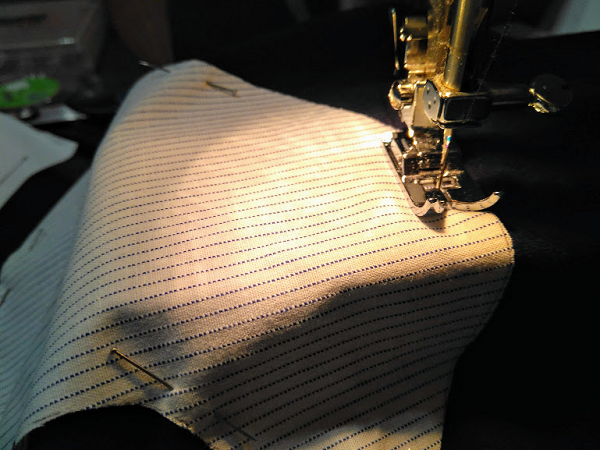 coser camiseta hallowwen