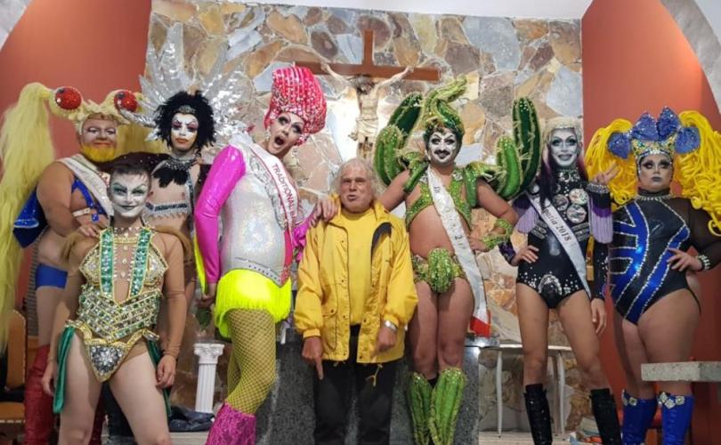 TradCatKnight ‘Abomination’ Priest poses with drag queens in