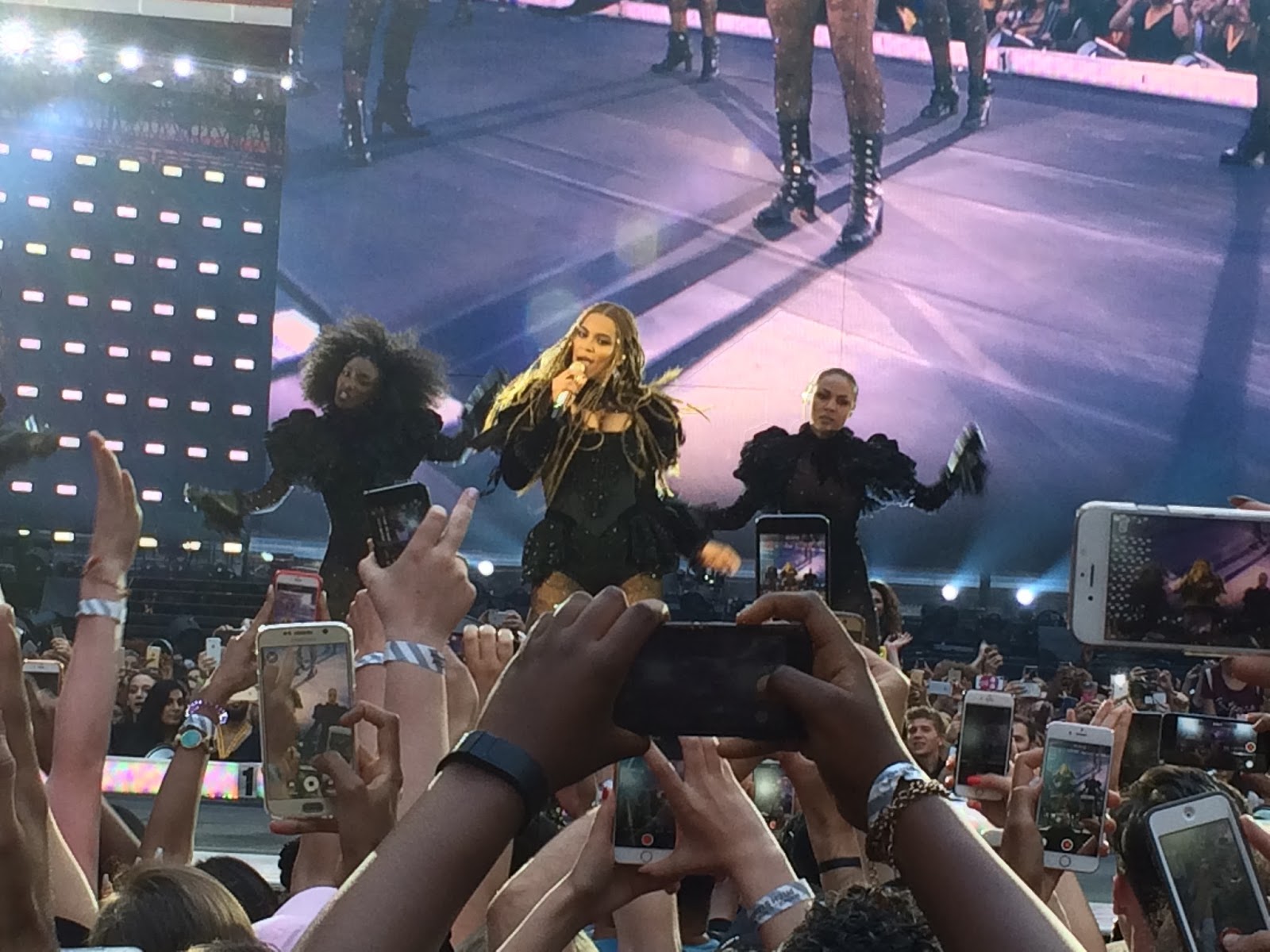 THE GIZZLE REVIEW Beyoncé Formation World Tour Wembley Stadium