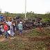 BAHIA / Riachão: Outro acidente desta vez um caminhão capotou, ajudante ficou preso nas ferragens