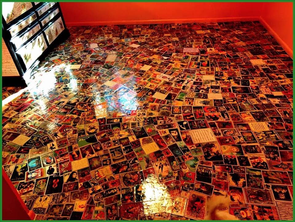 Lucine's Decoupage a FLOOR