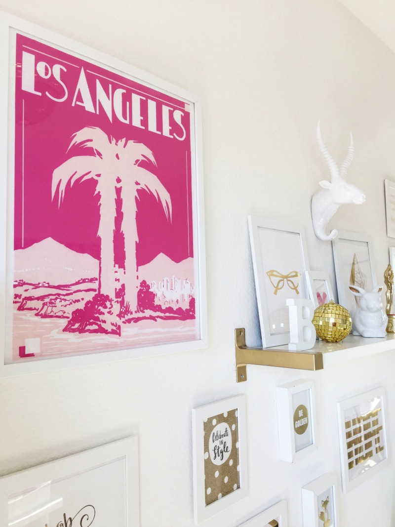 FASHION BLOGGER OFFICE WORKSPACE DESK GOLD WHITE PINK GLAM