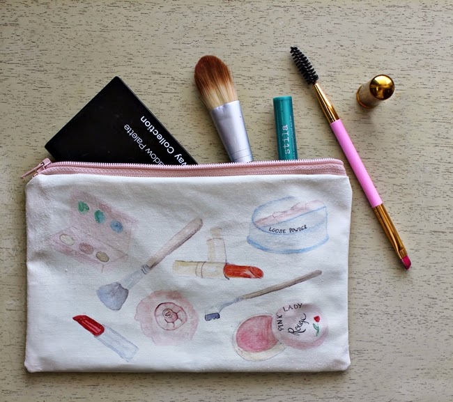 vintage makeup bag from wacky tuna on etsy