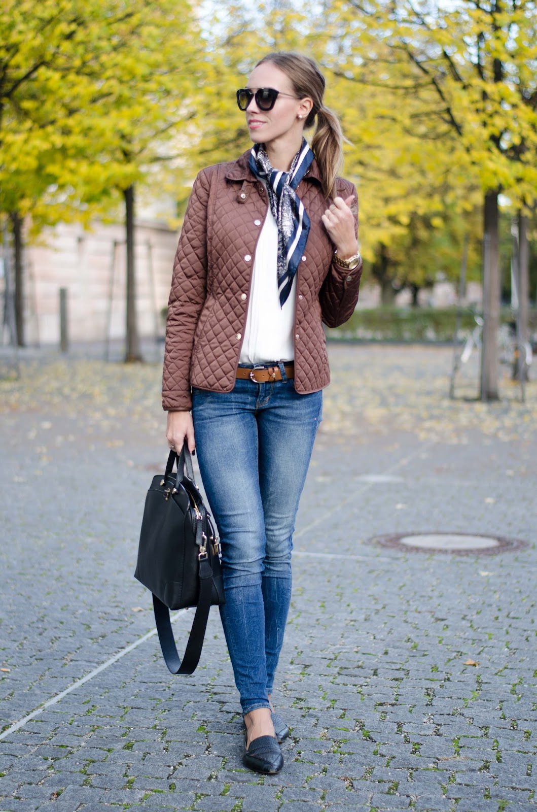 kristjaana mere classy fall outfit quilted jacket blue skinny jeans flats