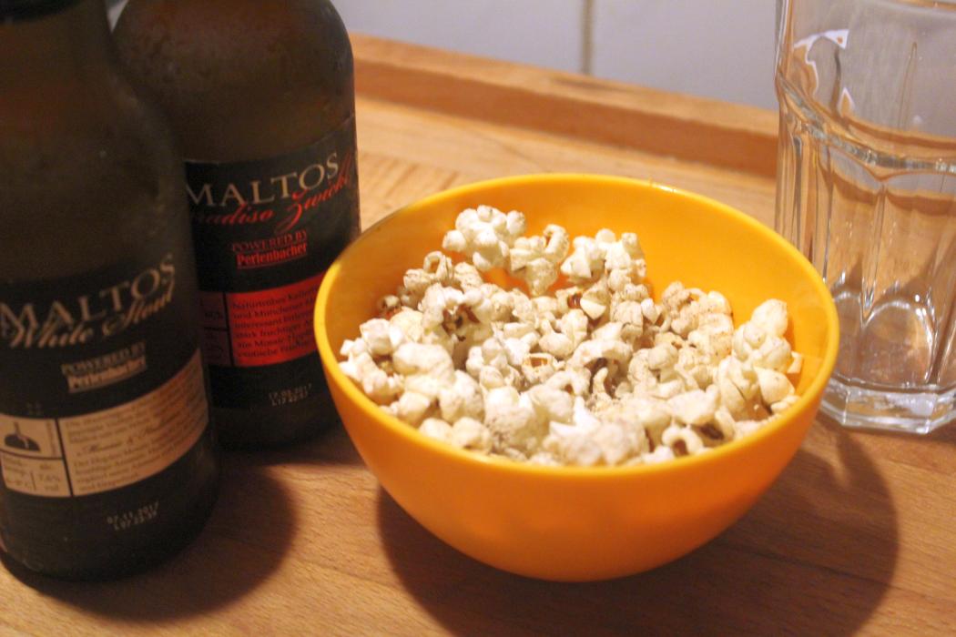 Popcorn gesalzen in der Pfanne gemacht glatzkoch.de