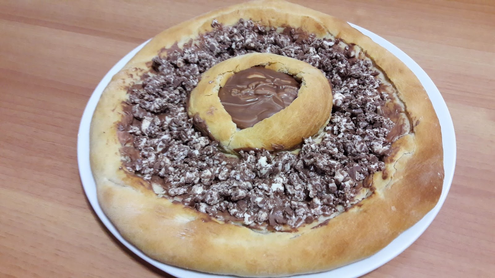 Un plato del día PIZZA DULCE DE KITKAT Y NUTELLA TELEPIZZA