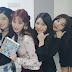 SeoHyun snap photos with HyoYeon and the girls of Red Velvet