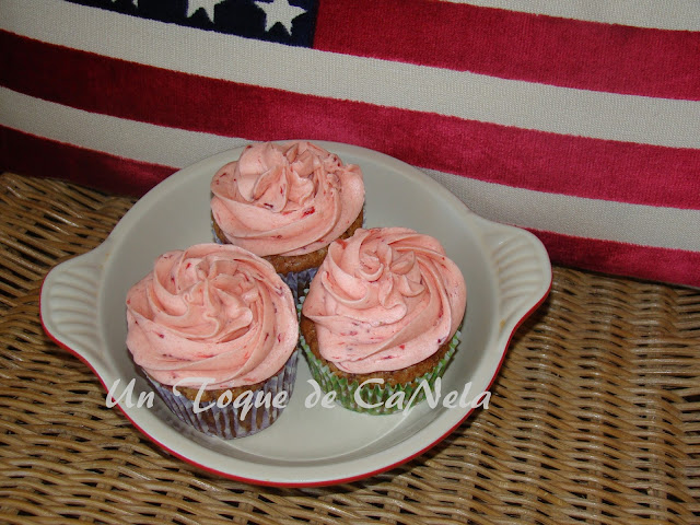Cupcakes De Fresones Con Frosting De Fresones (sin Huevos, Sin Leche, Sin Mantequilla)
