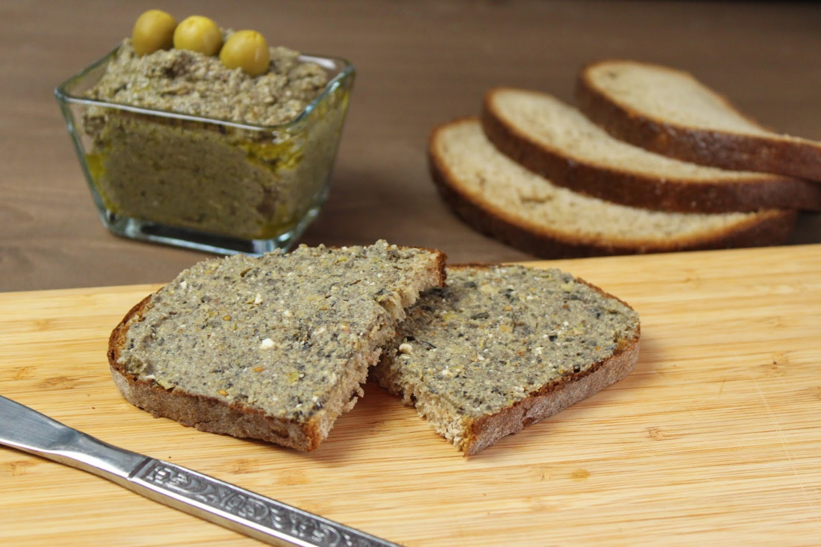 Oliven Pesto selber machen vegetarische Rezepte auch als