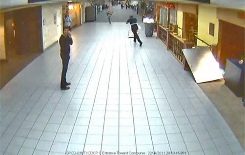 Video : ランバート・セントルイス国際空港をトルネードが襲った瞬間の映像