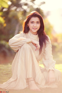 Mannara Chopra  Looks super cute for her latest Pics Amazing Cute ~  Exclusive HQ 4