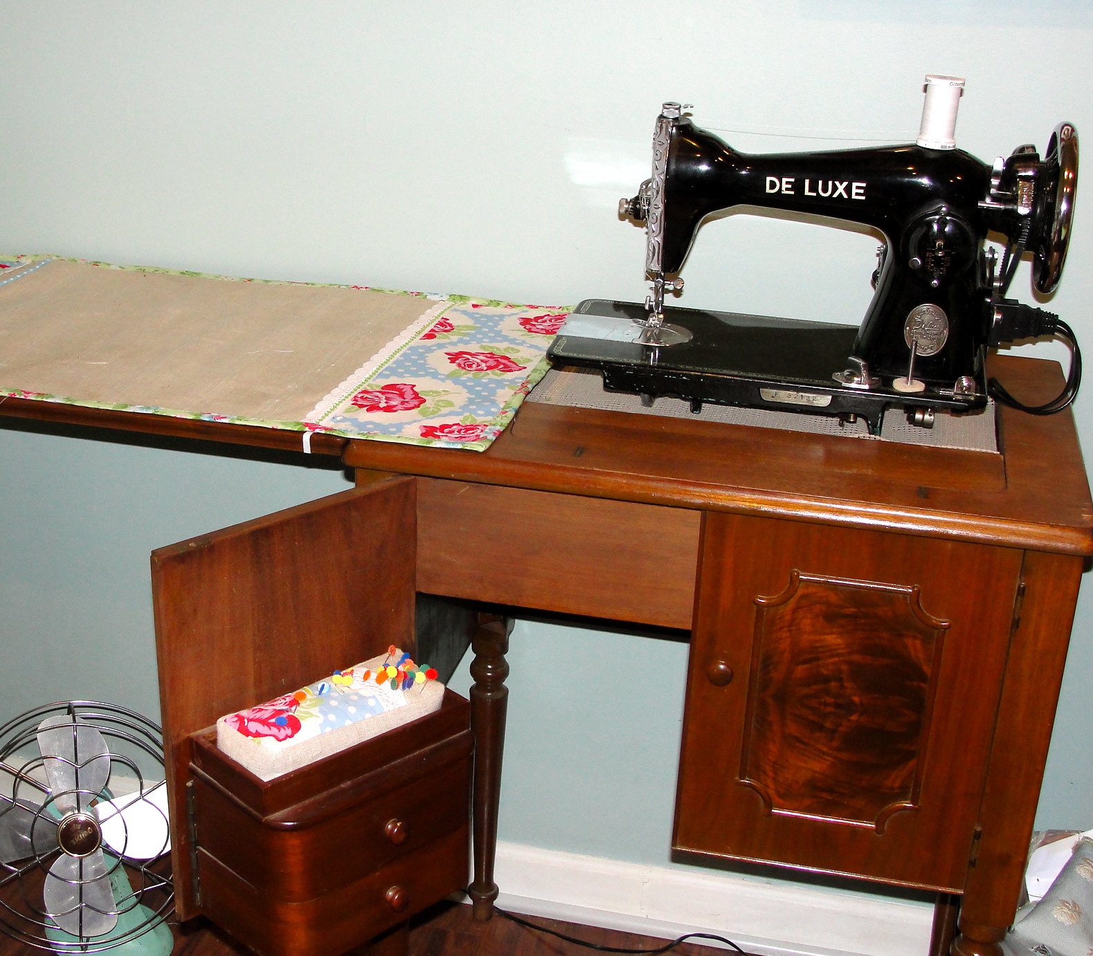 My Vintage Mending: Sewing Station