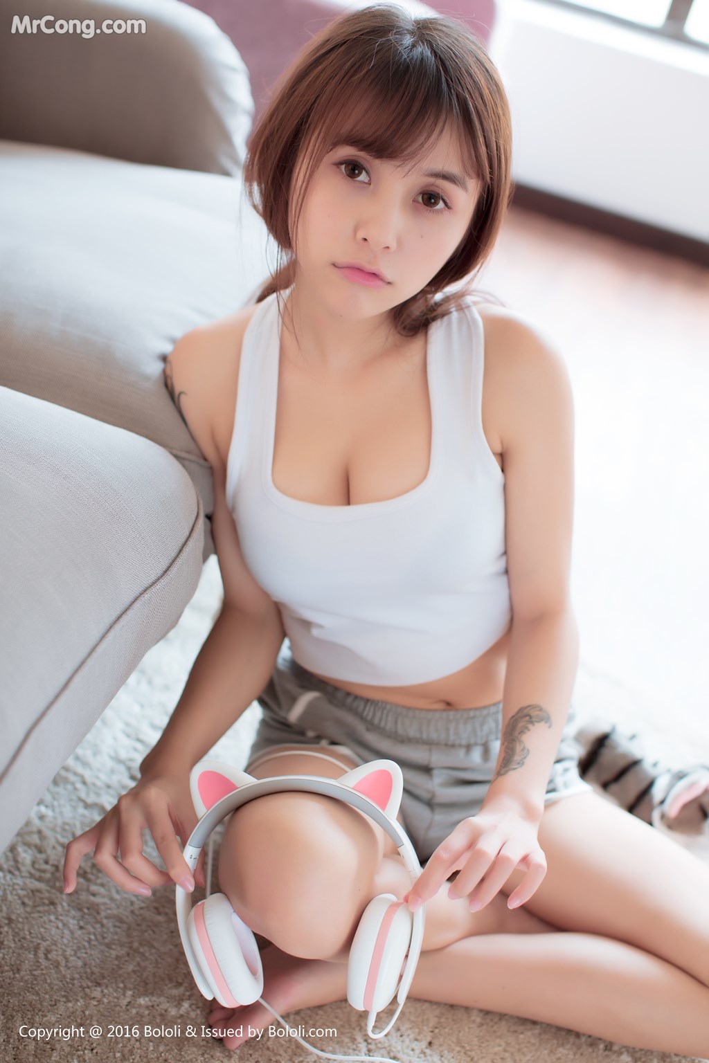 Bololi 2018-02-13 Vol.135: Model Xia Mei Jiang (夏 美 酱) (26 pictures)