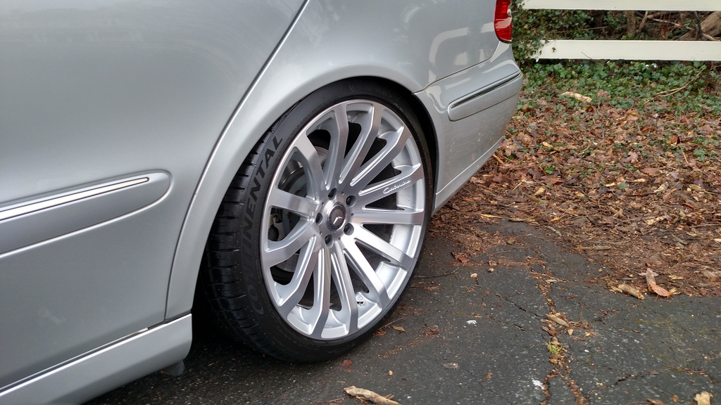 Mercedes-Benz W211 E320 on R19 MRR HR9 Rims | BENZTUNING