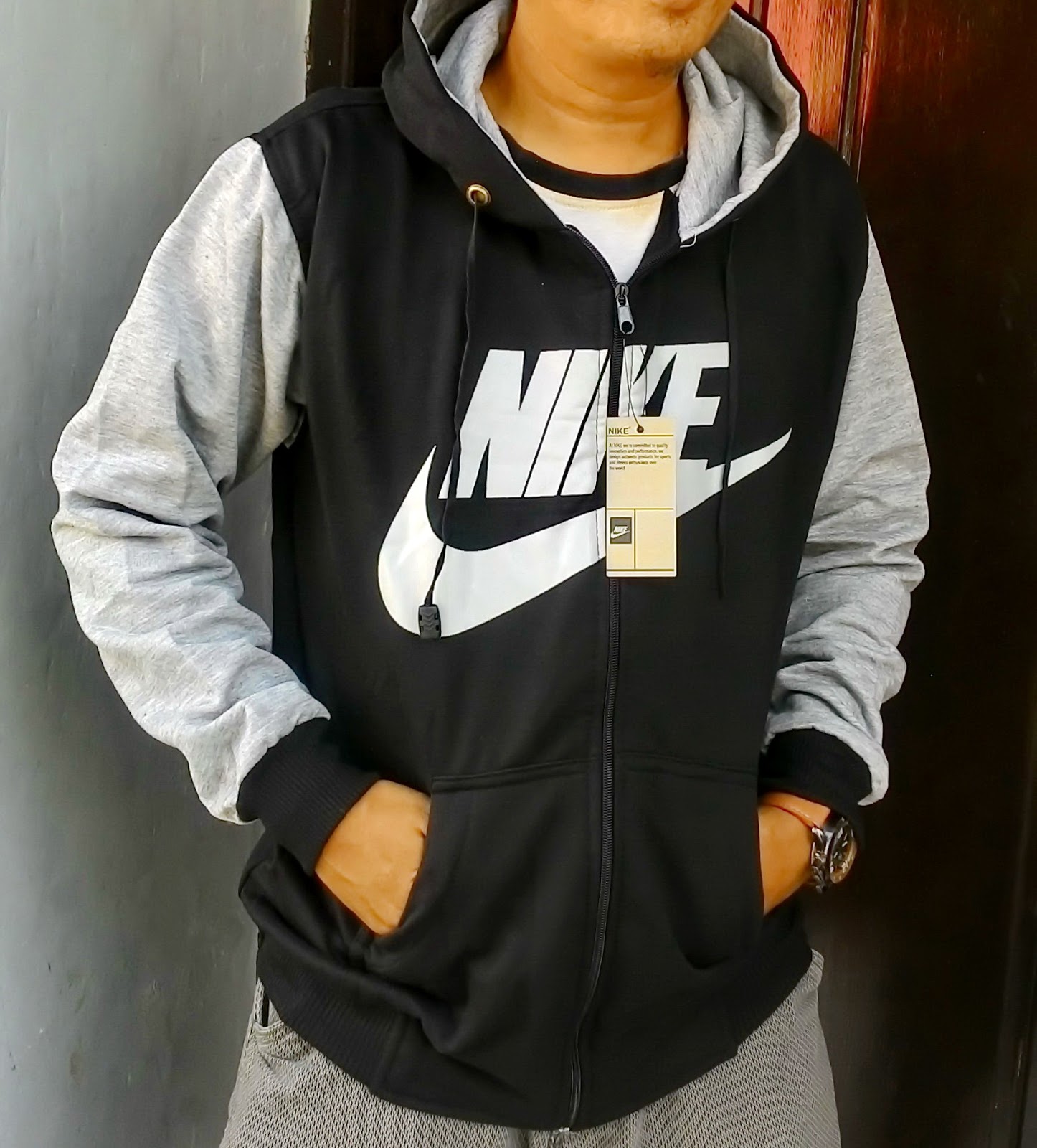 Jaket Hoodie nike black grey, gaul dan trendy dengan sablon rubber ~ belanja online indonesia 