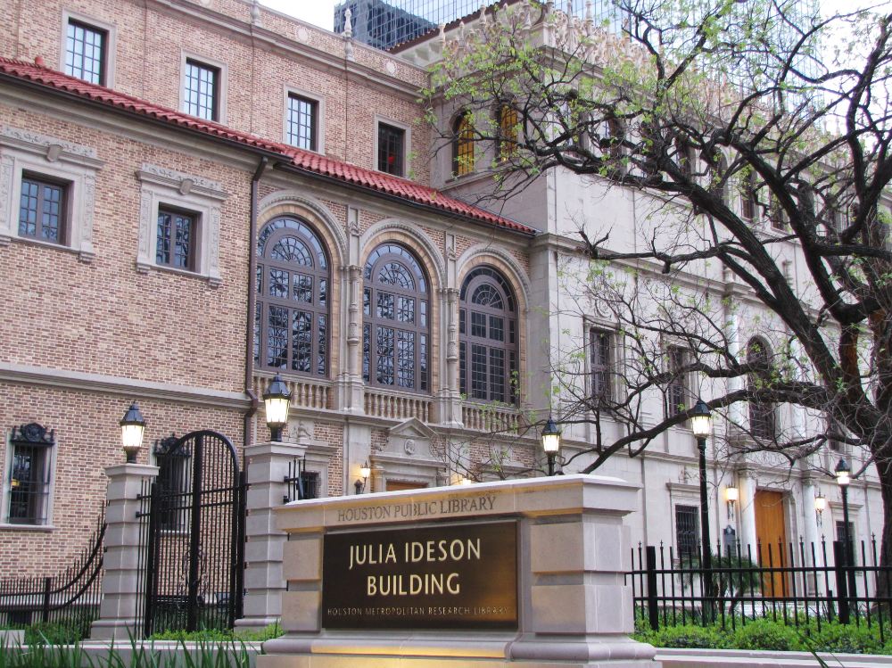 Houston in Pics Old Houston Public Library Building