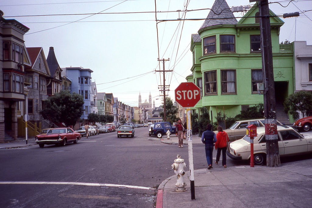 17 Vivid Color Photographs Capture Streets of California