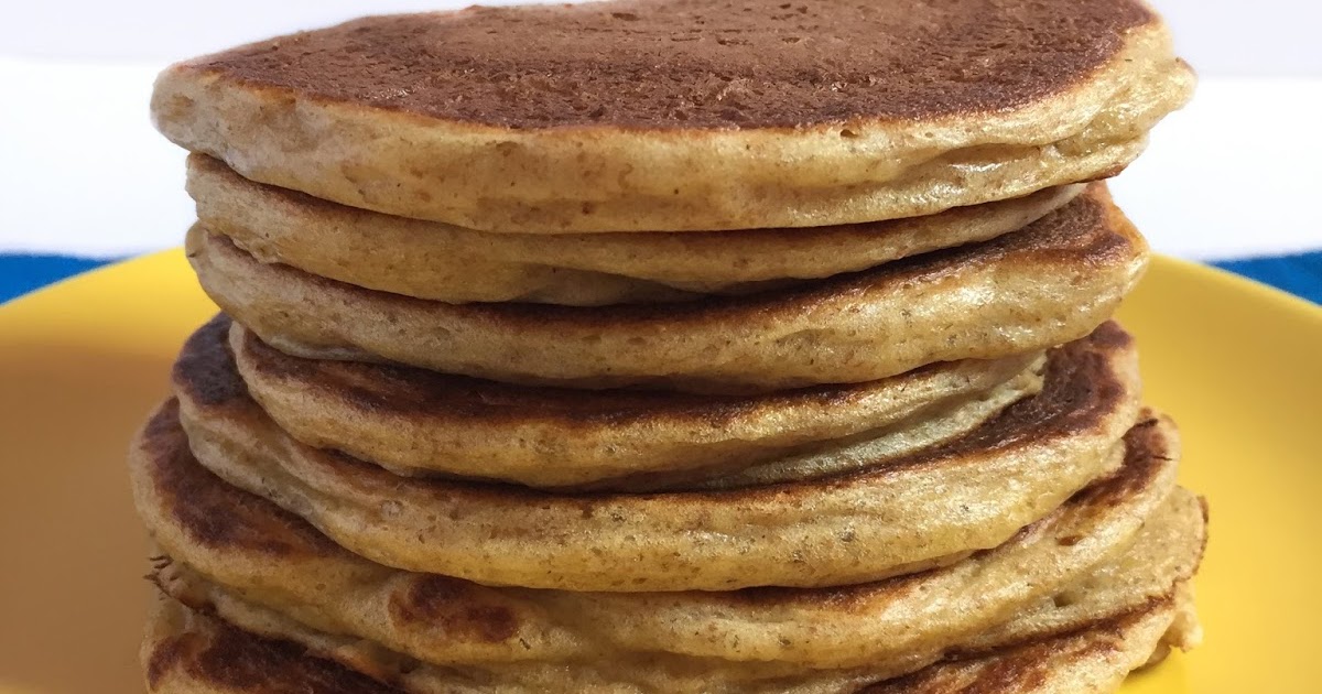 Inglourious Bananas Whole Wheat Greek Yogurt Pancakes // Pancakes