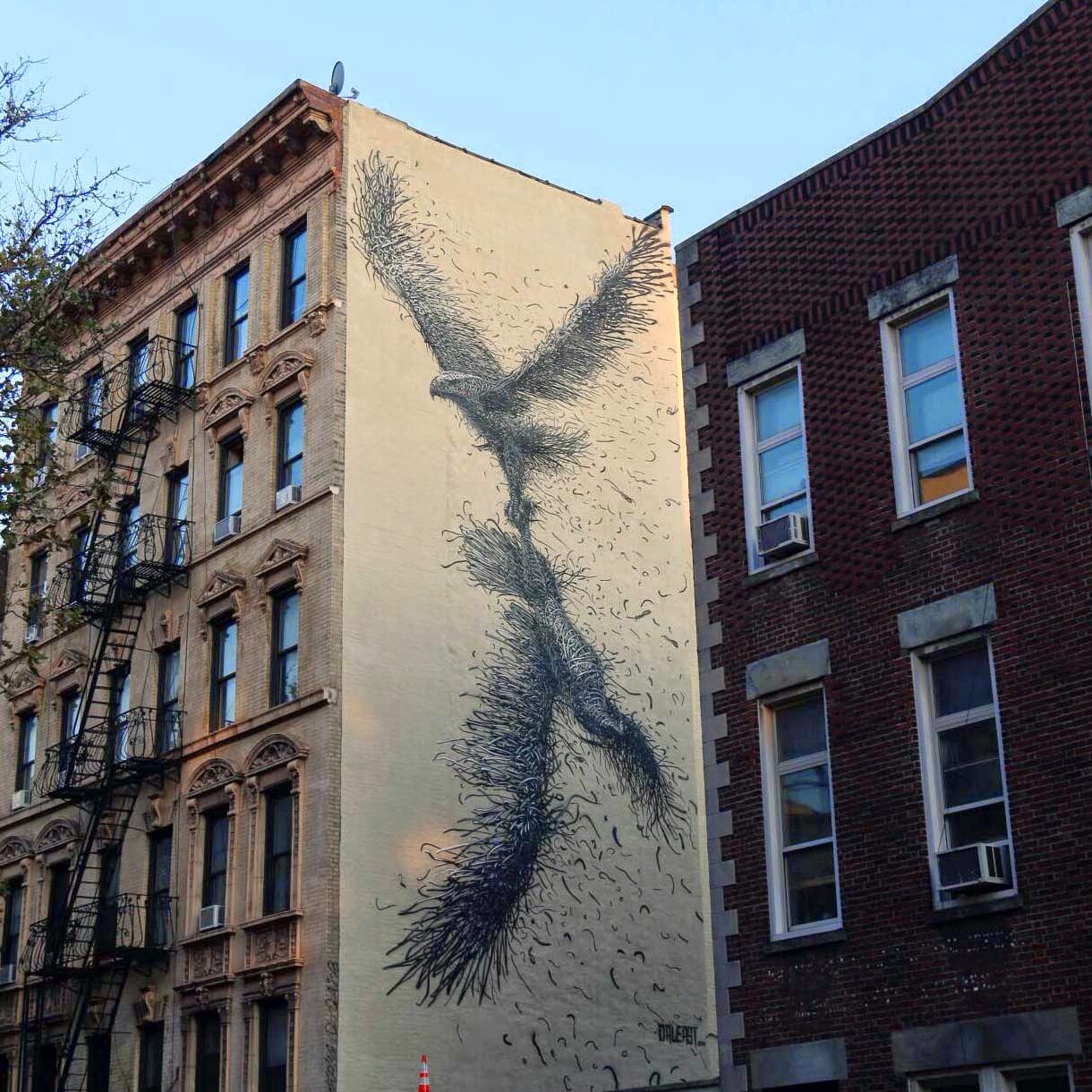 The Chinese painter DALeast is currently in New York City where he just finished working on this new mural in Manhattan.