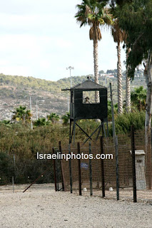 ישראל בתמונות - מחנה המעצר בעתלית - מחנה המעפילים בעתלית