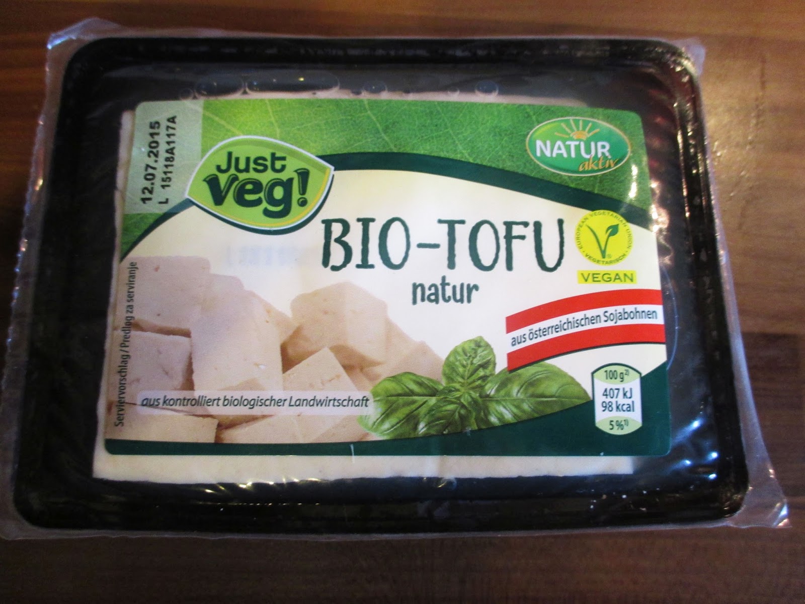 Otaku Family Wir verkosten... BioTofu natur von Hofer