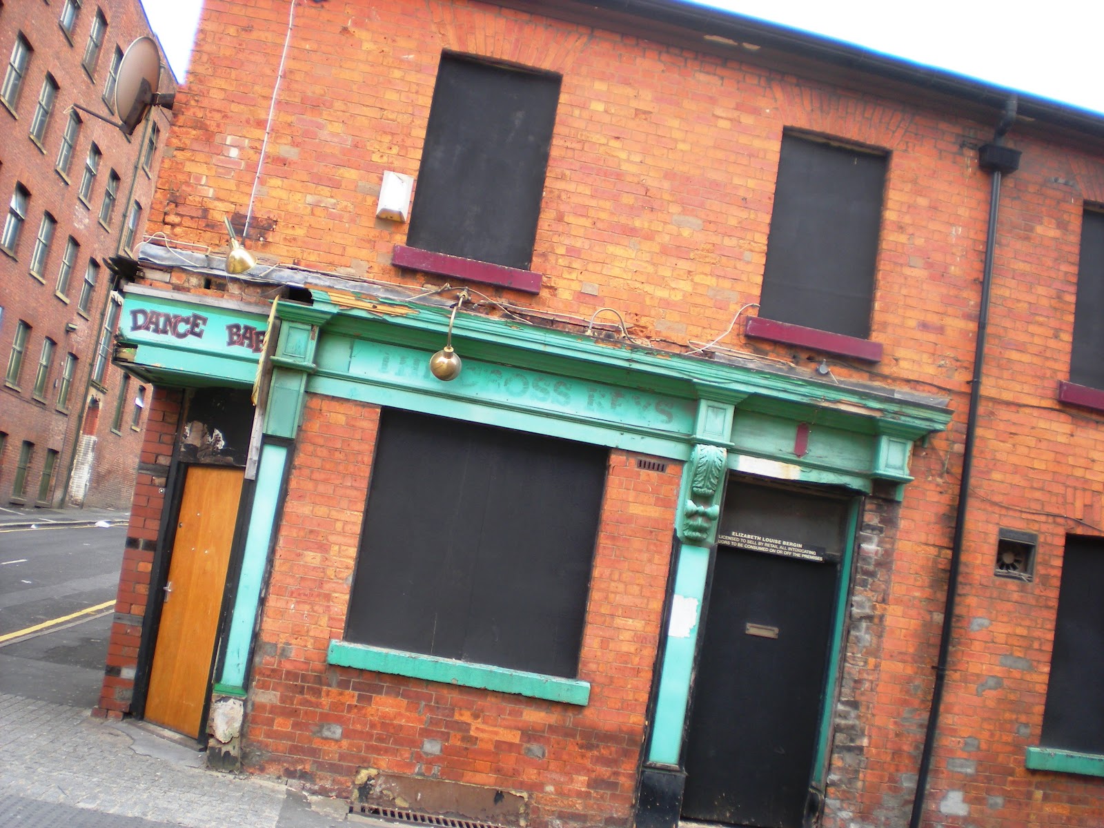 mancunian wave Closed on Sundays...Cross Keys dance bar