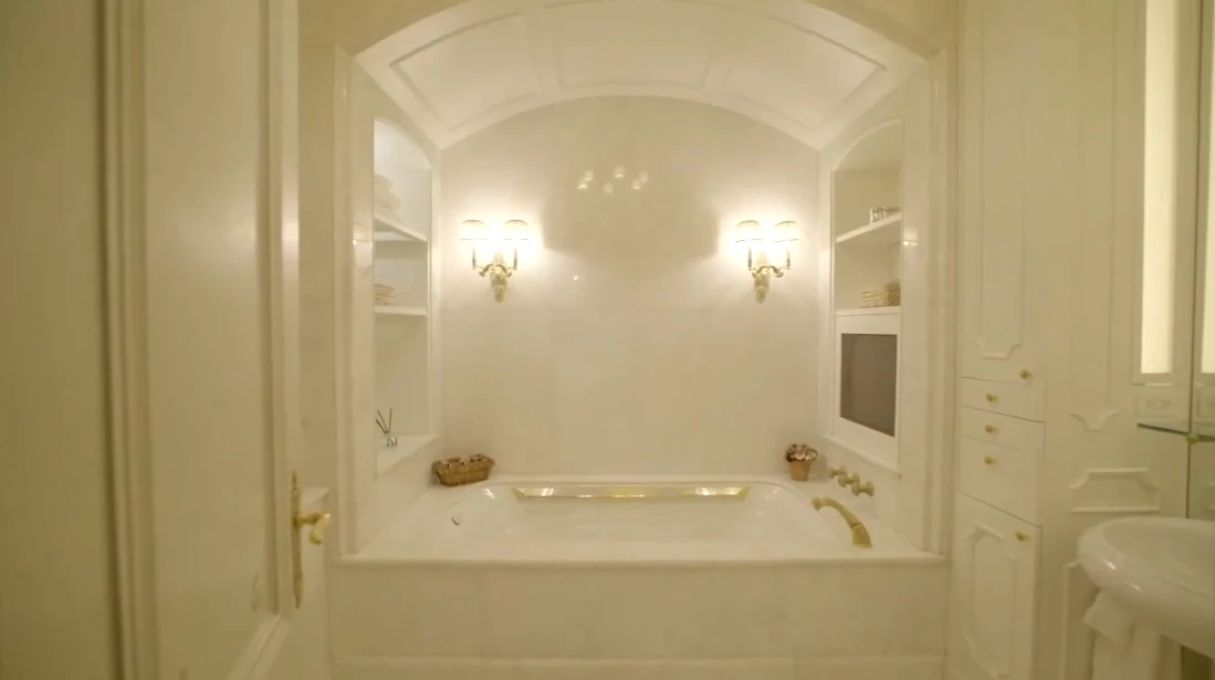 35 Interior Design Photos vs. 20 E 73rd St, New York, NY Luxury Townhome Tour