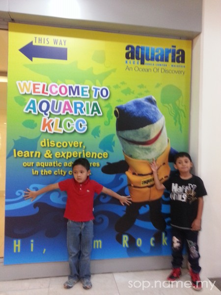 Aktiviti cuti sekolah - melawat Aquaria KLCC 2013