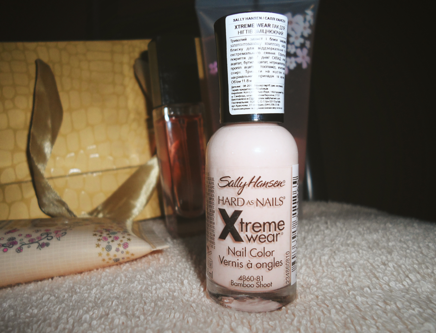 An Everyday Nail Polish 'Bamboo Shoot' by Sally Hansen | Review & Swatches  | January Girl