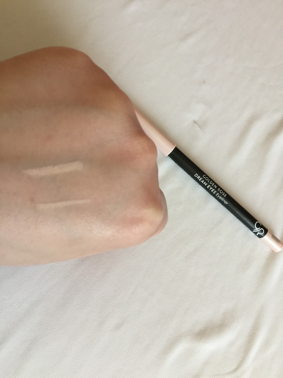 golden rose dream eyes eyeliner