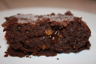 A Cherry on Top.: Ein Klassiker: Schoko-Walnuss Brownies