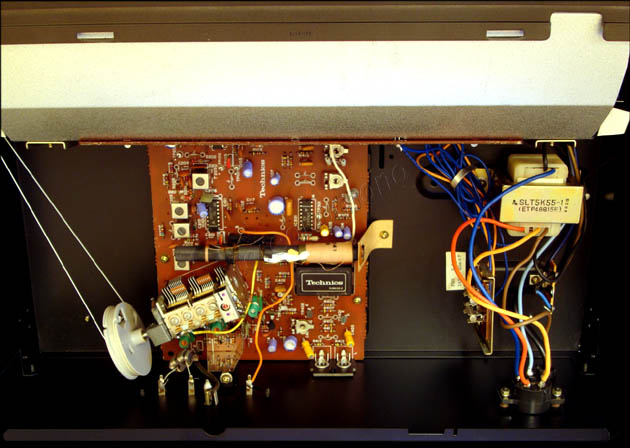 stereonomono  Hi Fi Compendium Technics ST7300