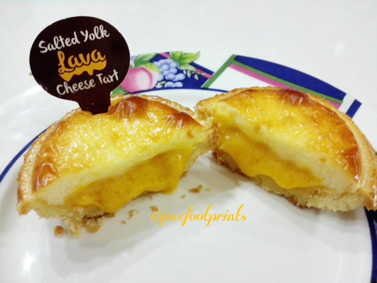 [Singapore] Prima Deli Salted Egg Yolk Lava Cheese Tart Just Another