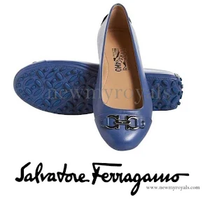 Queen Maxima wore Salvatore Ferragamo flat shoes
