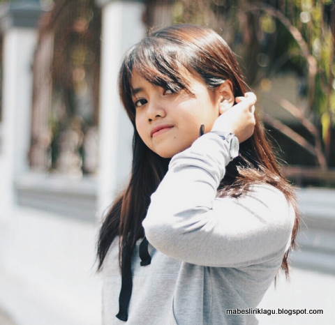 Lirik Lagu Hanin Dhiya Aku Rindu Cover Bastian Steel Mabes Lirik Lirik Lagu Hanin Dhiya Aku Rindu Cover Bastian Steel Mabes Lirik