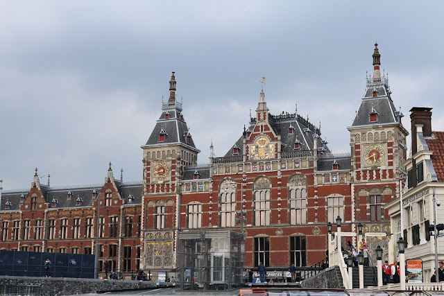 centraal station amsterdam