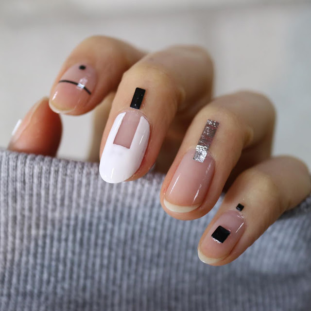 Shadow Nails: a nail art que deixa as cutículas decoradas Efeito de shadow nails dá cara moderna e minimalista para as unhas e é perfeita para um evento mais despojado como um festival de música ou uma