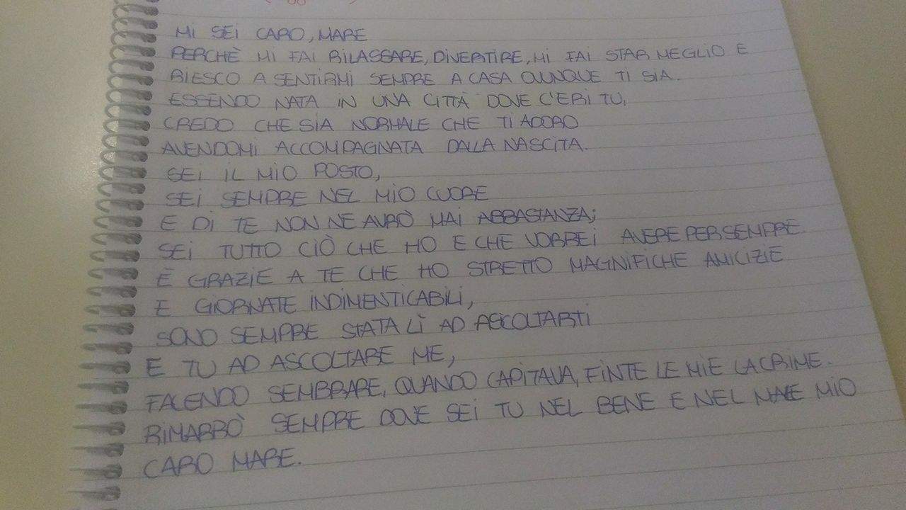 Lo Spirto Guerrier Ch'entro Mi Rugge Dragoni Prof: Ugo Foscolo e quello spirto guerrier ch'entro ci rugge