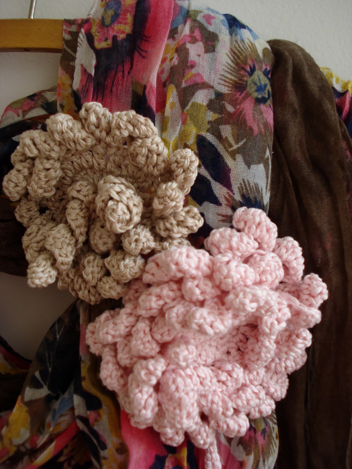 Little Treasures Japanese crochet Flower brooches
