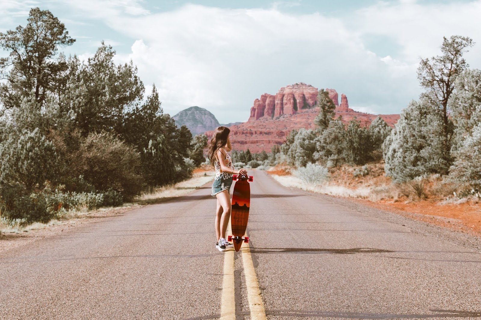 Shelly Stuckman, ArizonaGirl.com, Exodus Longboard Co, longboards, skateboards, longboarding, skateboarding, Sedona, Sedona Red Rocks, Vans