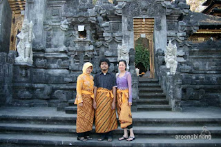 pura goa lawah klungkung