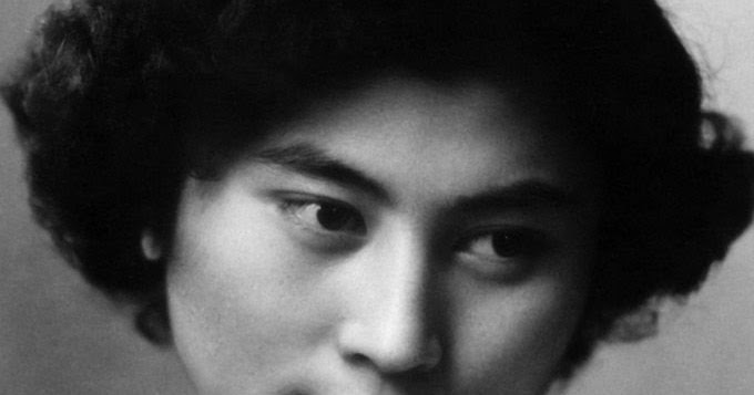 Rare Portraits of Yoko Ono in the Early 1960s, Before She Marries John ...
