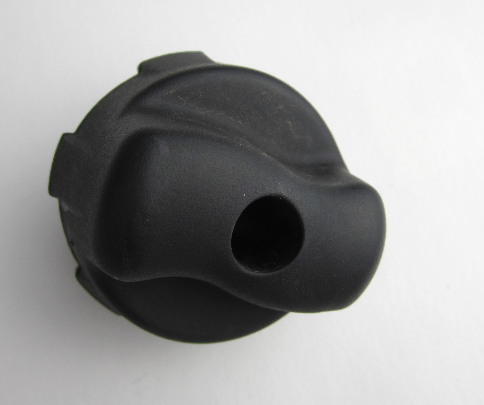 Living in THE BIG RING CURT TrayStyle Bike Rack Locking Knobs 18090