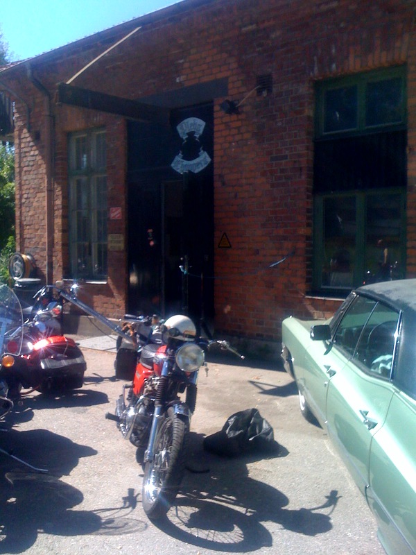 TWentYThr33BRrickSForeVer Plebs Choppers