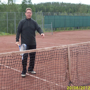 Tennisvalmennusta ja / tai tennishaasteita. Ihan miten sovitaan. Ota yhteyttä sähköpostilla